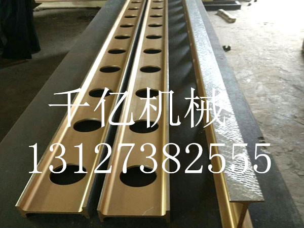 山西運城的張經(jīng)理訂購的鎂鋁合金平尺已發(fā)貨